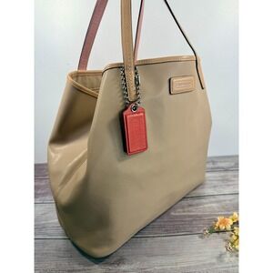 Coach Park Metro Tote F24341 Beige/Pink Leather Bag Purse